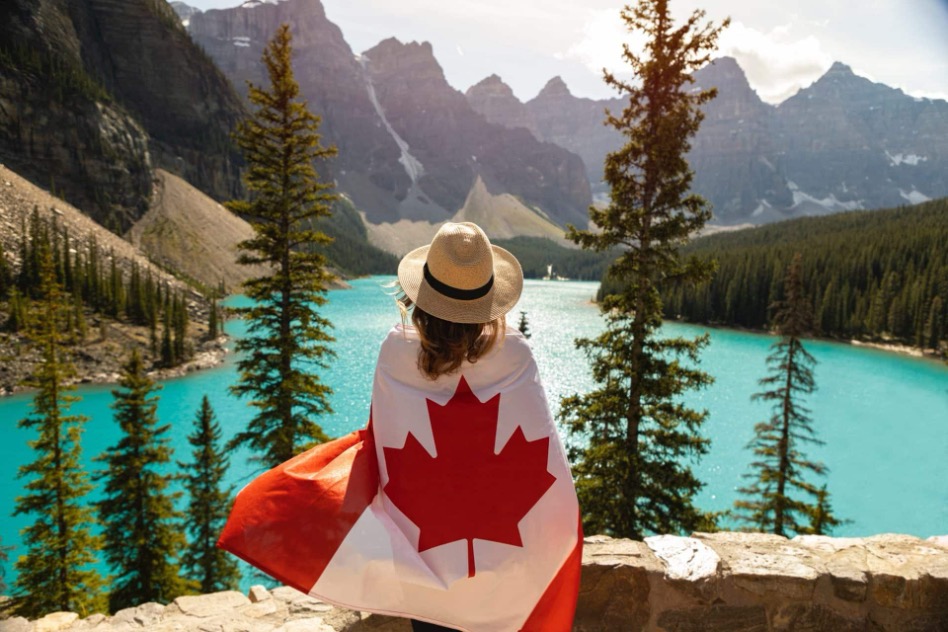 شرایط دریافت ویزای توریستی کانادا چیست؟